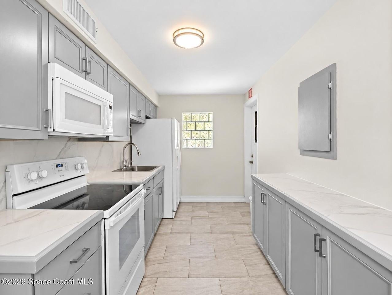1630 S Atlantic Ave #3 - Photo 7 of 15