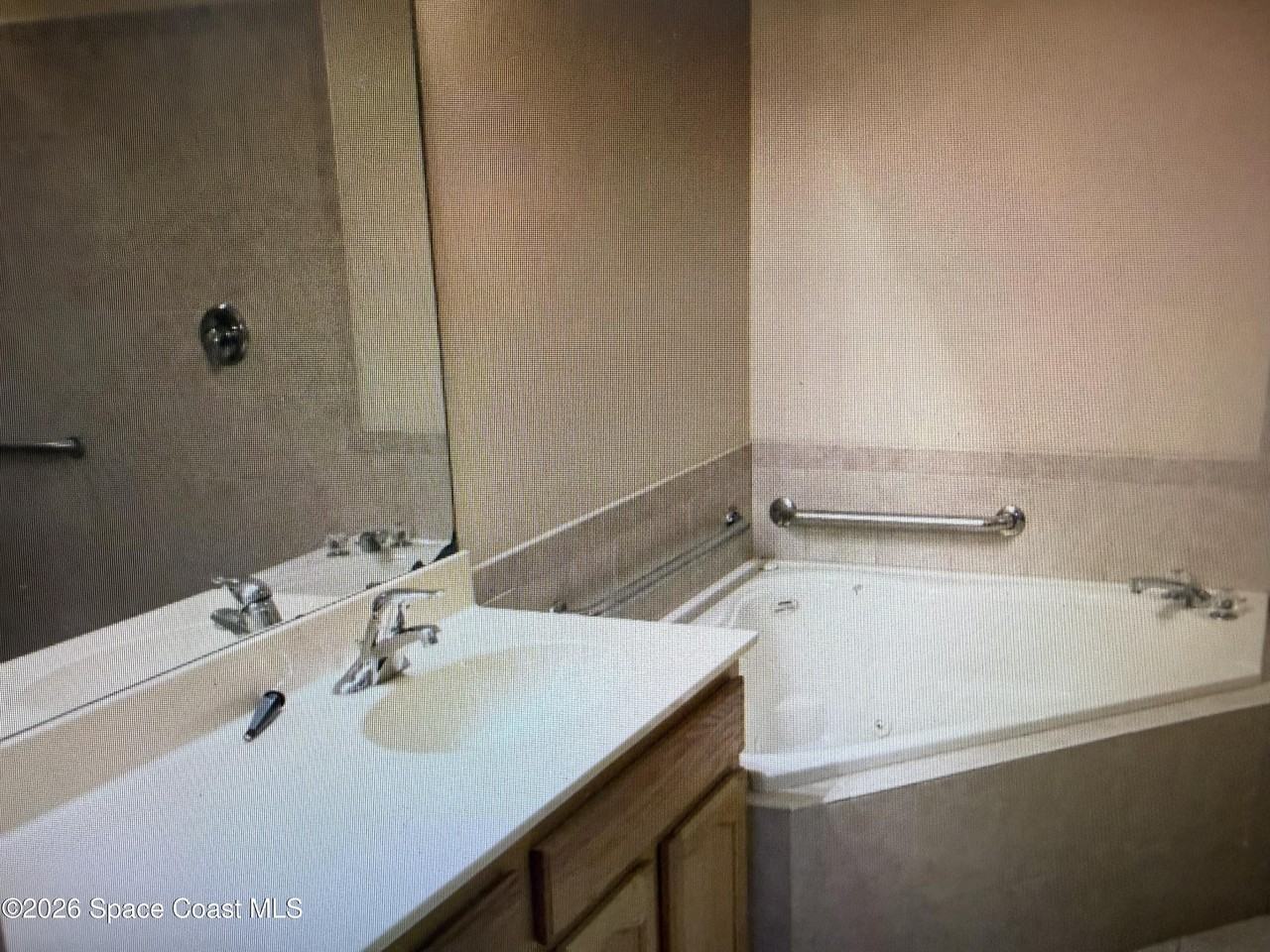 500 Wedge Ct Se - Photo 5 of 7