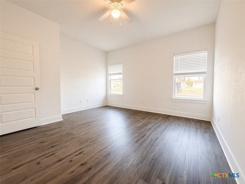 1907 Allie Way - Photo 4 of 16