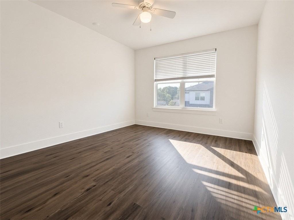 1907 Allie Way - Photo 5 of 16