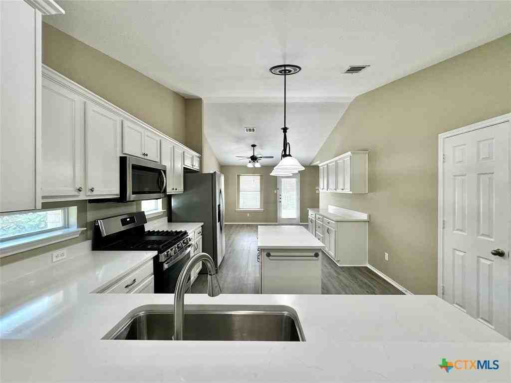 1609 Colorado Bend Dr - Photo 7 of 40