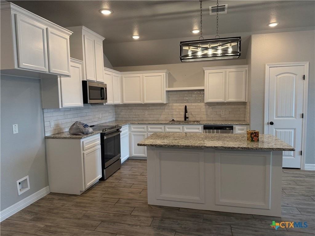 2106 Blackhawk Loop - Photo 5 of 22