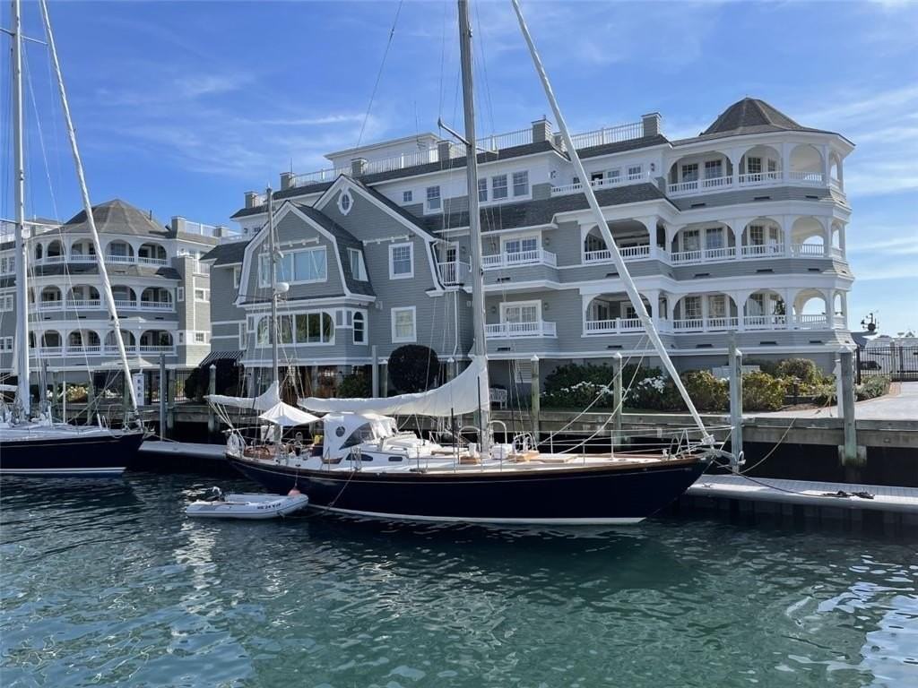 26 Brown And Howard Wharf #204 - Photo 2 of 34