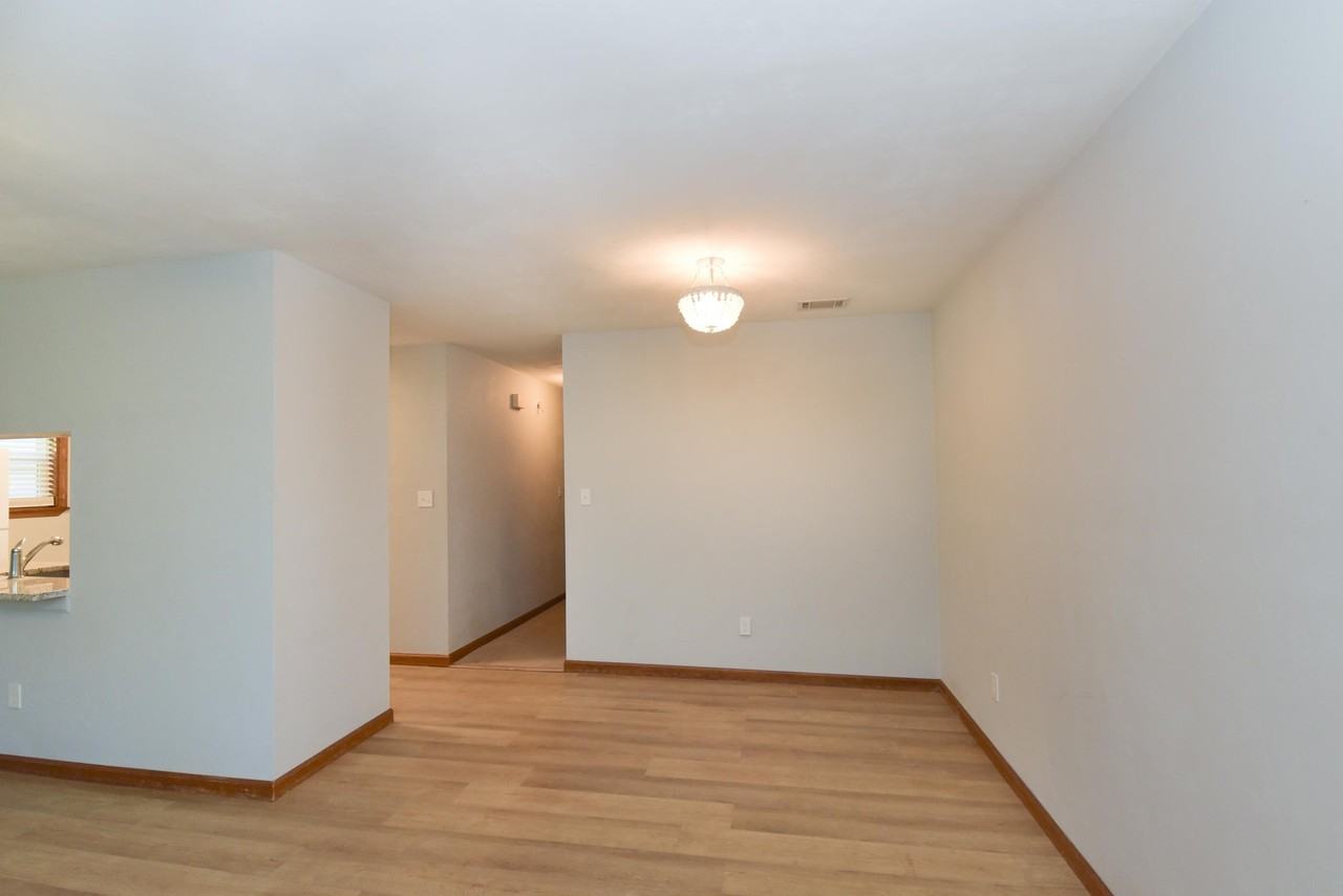 2043 Gardenbrook Ln - Photo 5 of 20