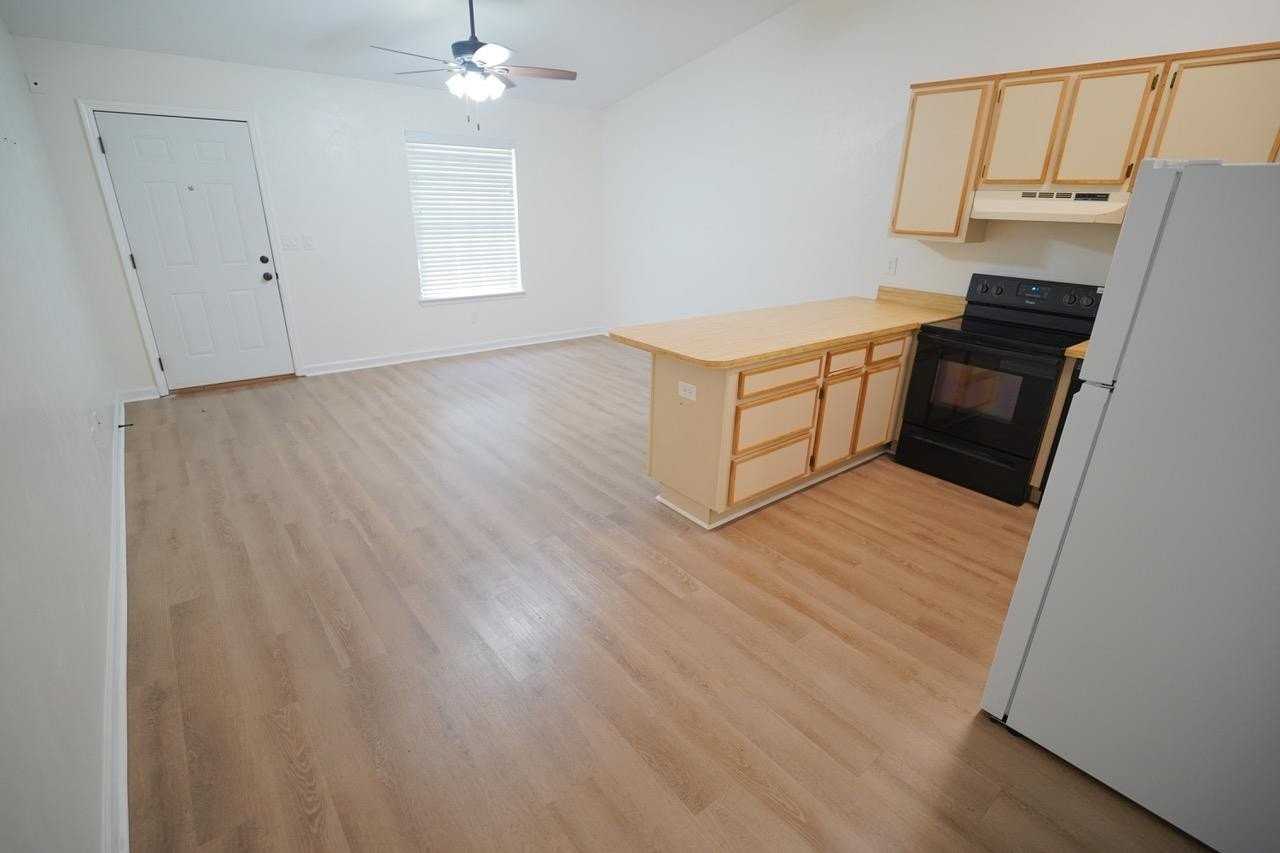 1188 High Rd - Photo 4 of 14