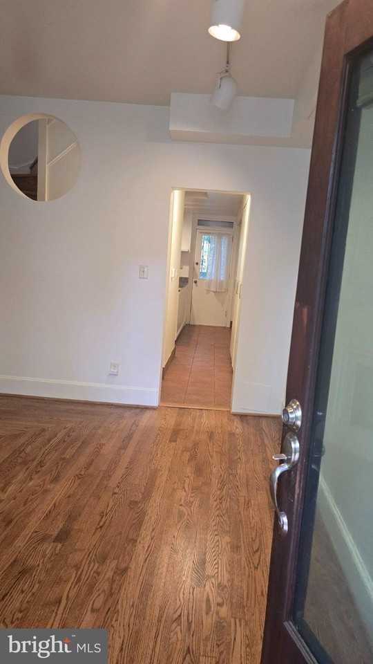 320 14th St Ne - Photo 3 of 26