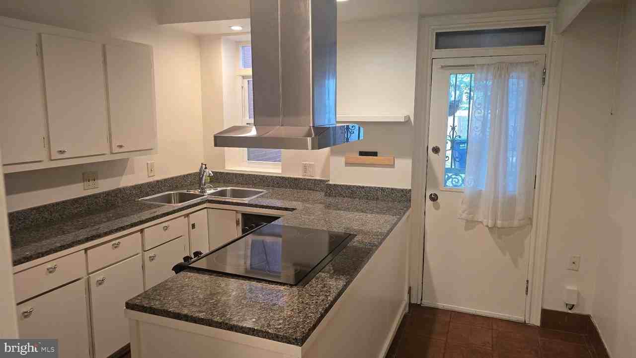320 14th St Ne - Photo 5 of 26