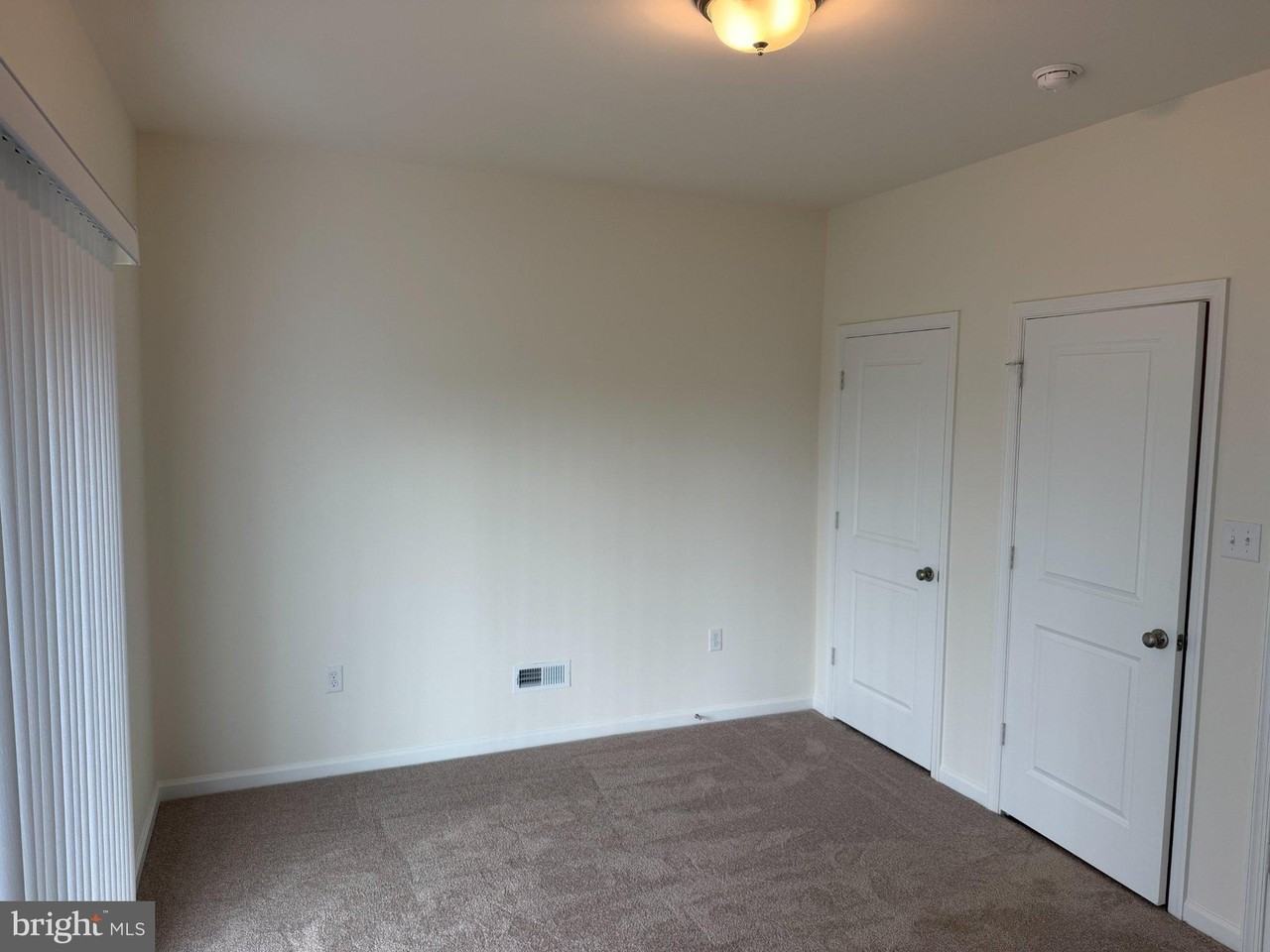 730 Rosler Way - Photo 4 of 20