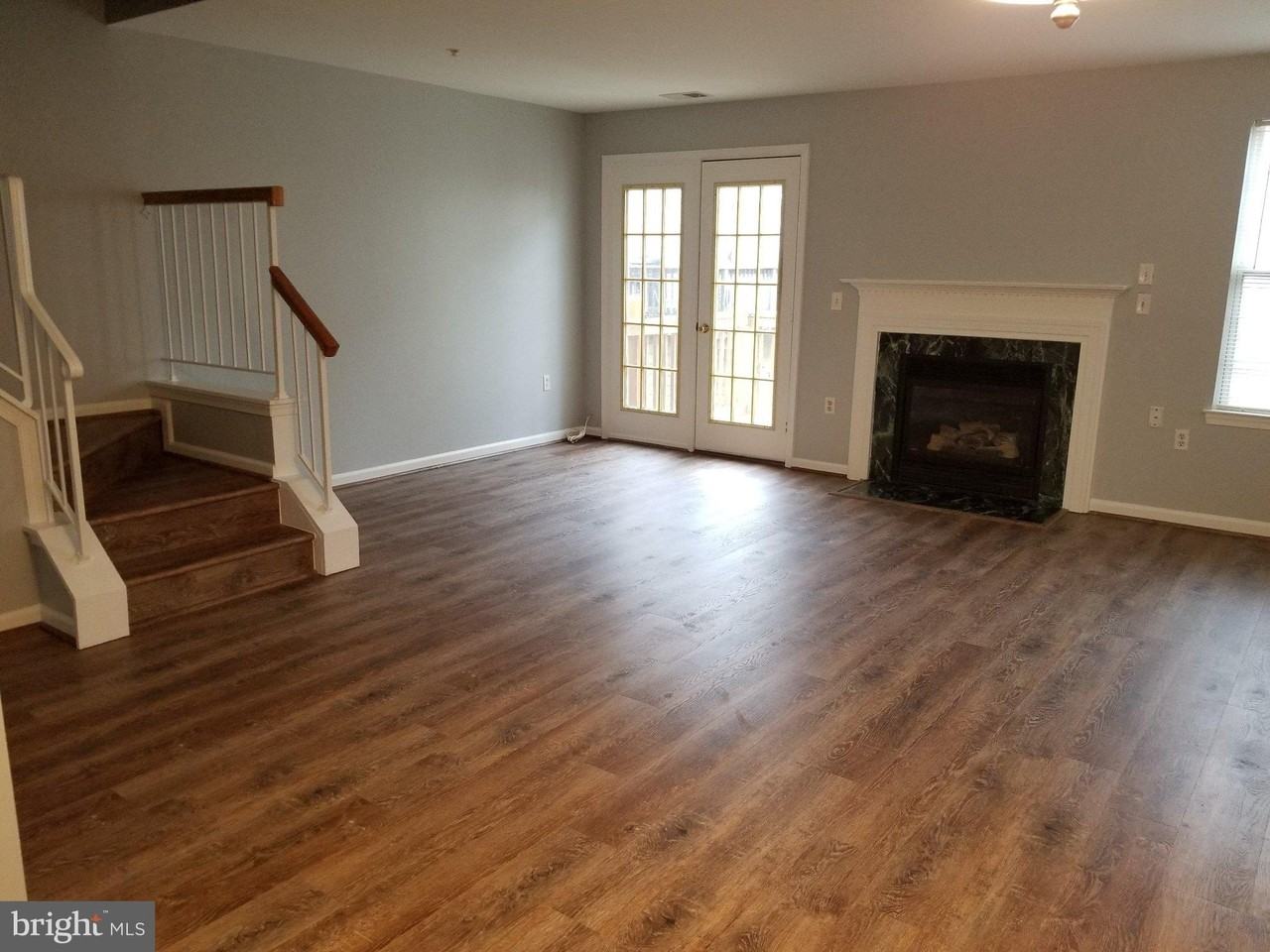 2071 Pawlet Dr - Photo 4 of 20