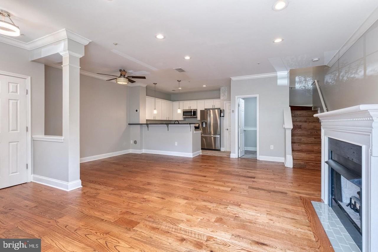 8716 Green Field Ct - Photo 4 of 26