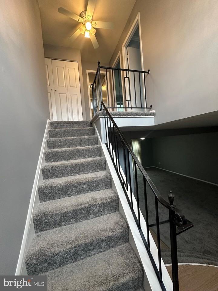 8909 Meadow Heights Rd - Photo 4 of 17