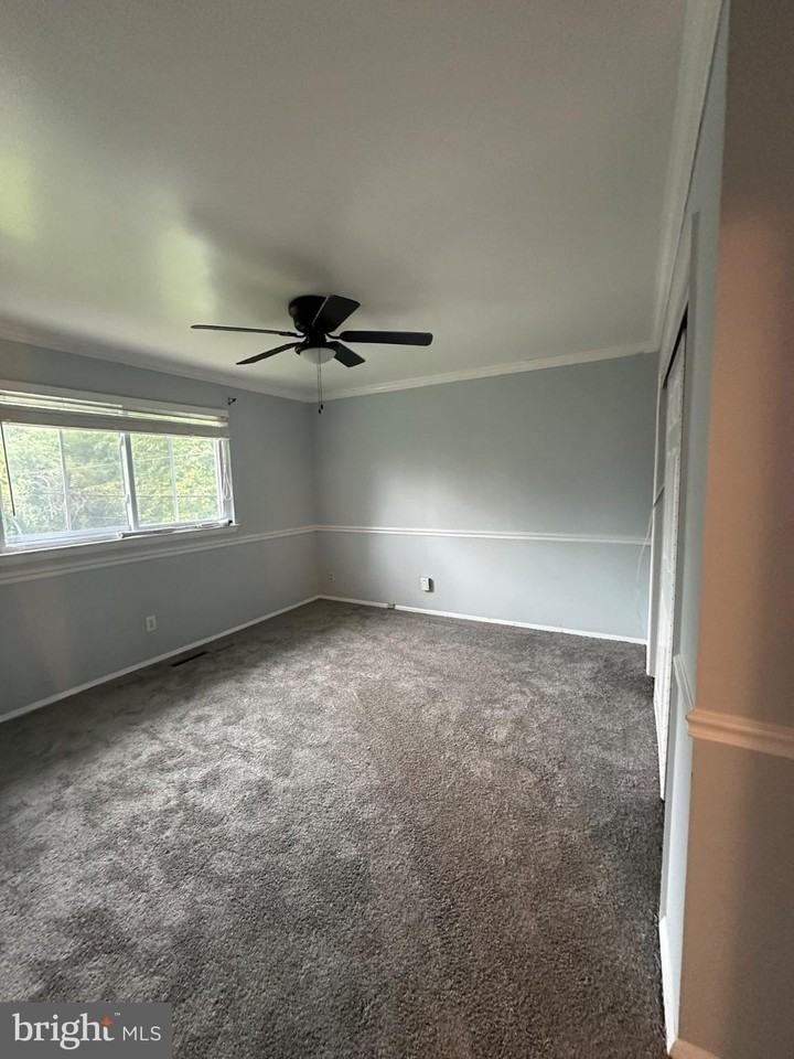 8909 Meadow Heights Rd - Photo 7 of 17
