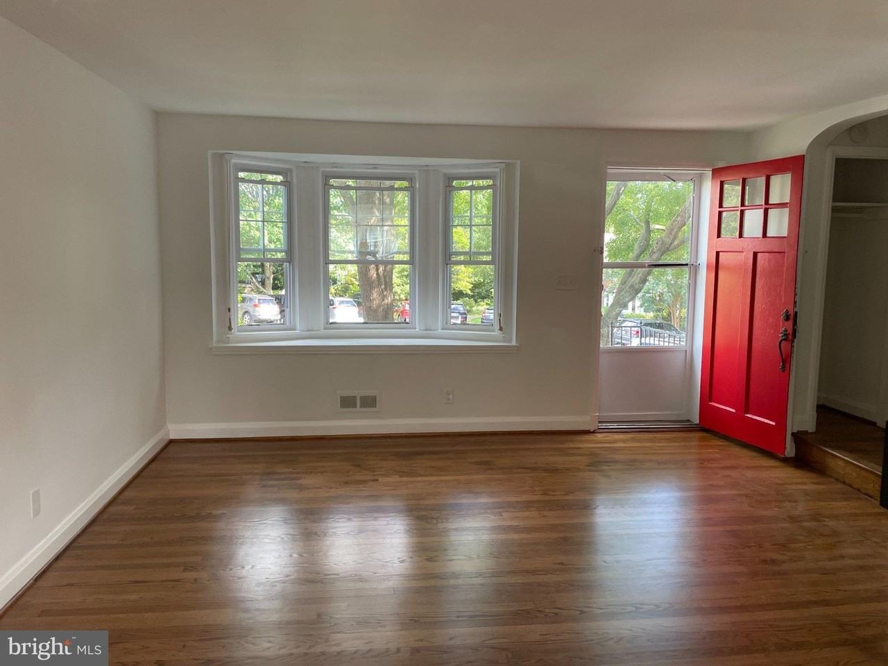 7228 Lanark Rd - Photo 5 of 15