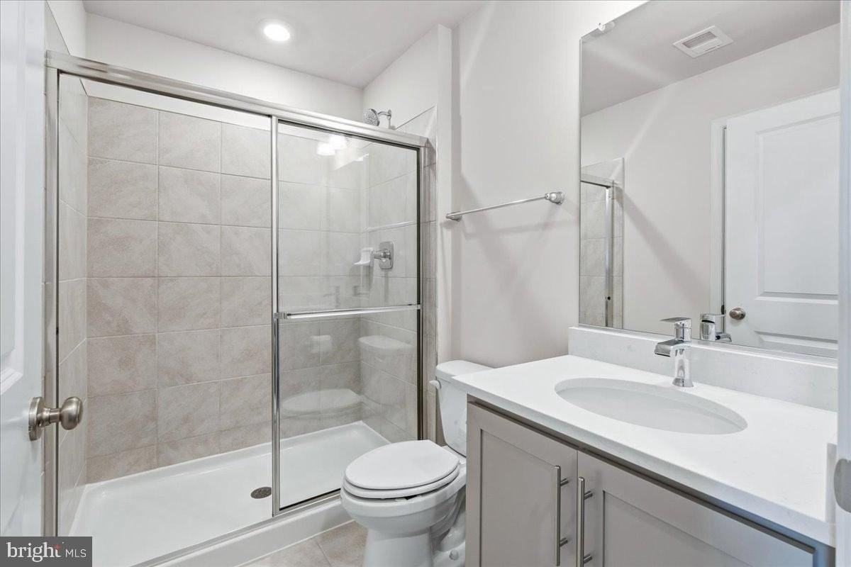 415 Union St - Photo 7 of 39