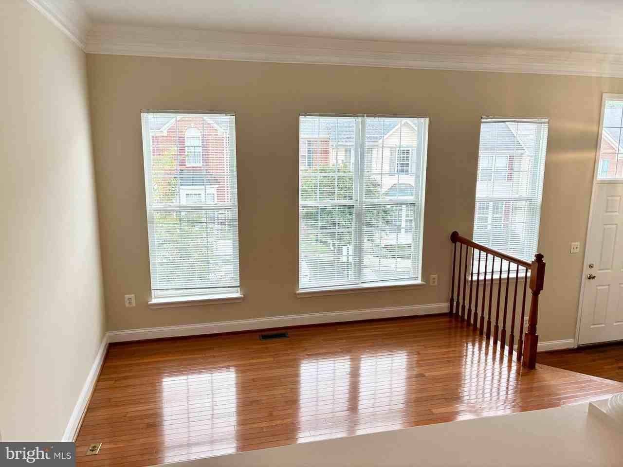 25372 Damascus Park Ter - Photo 2 of 28