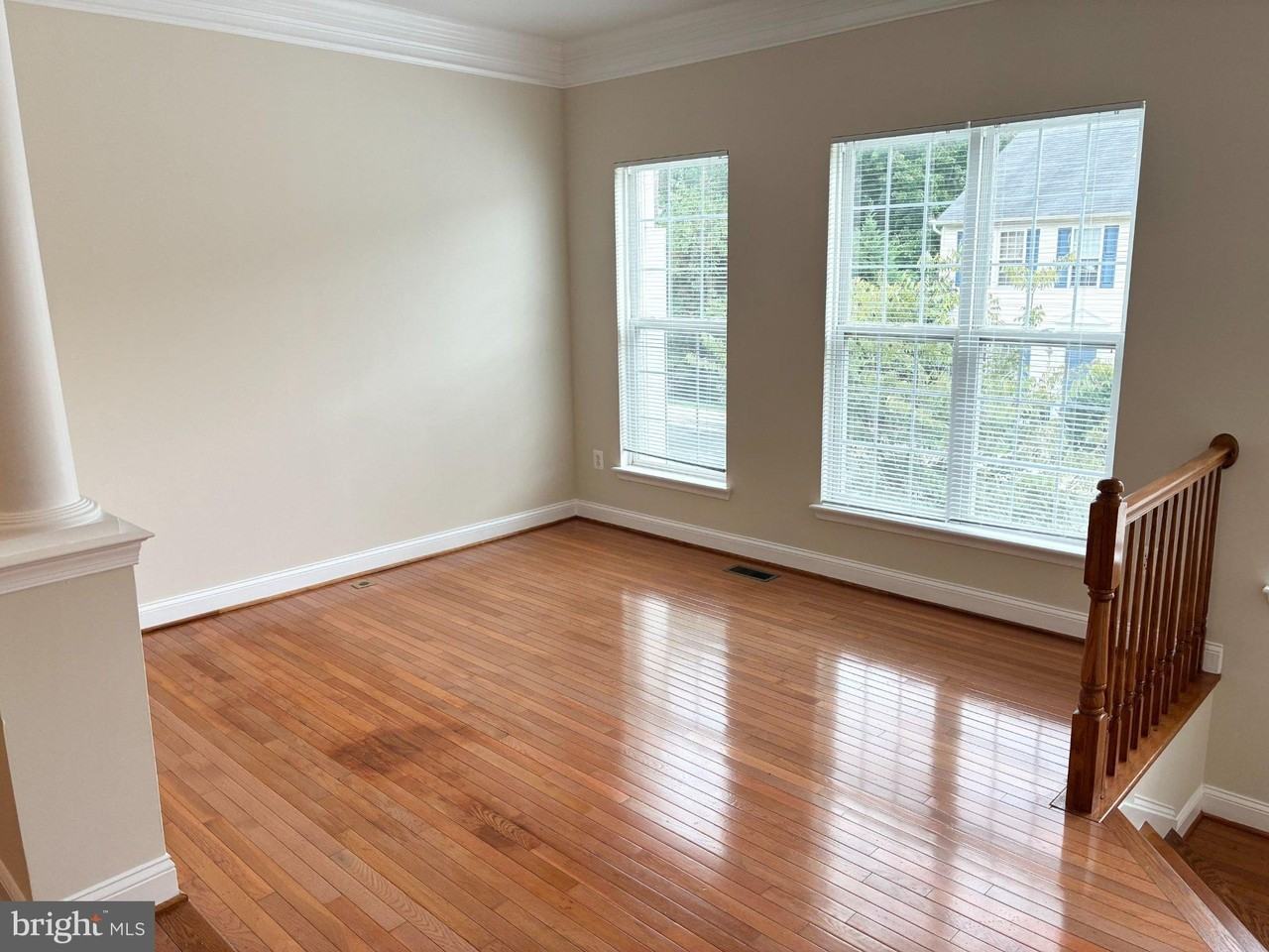 25372 Damascus Park Ter - Photo 3 of 28