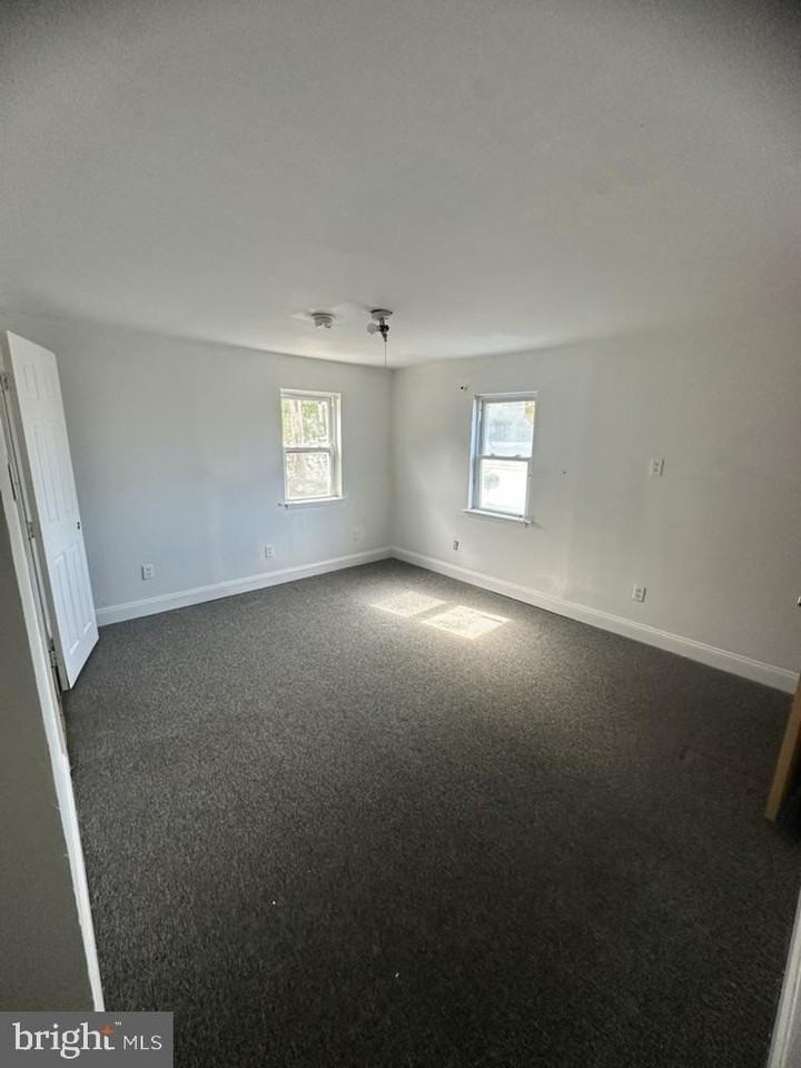 95 Fairton Millville Rd - Photo 5 of 8