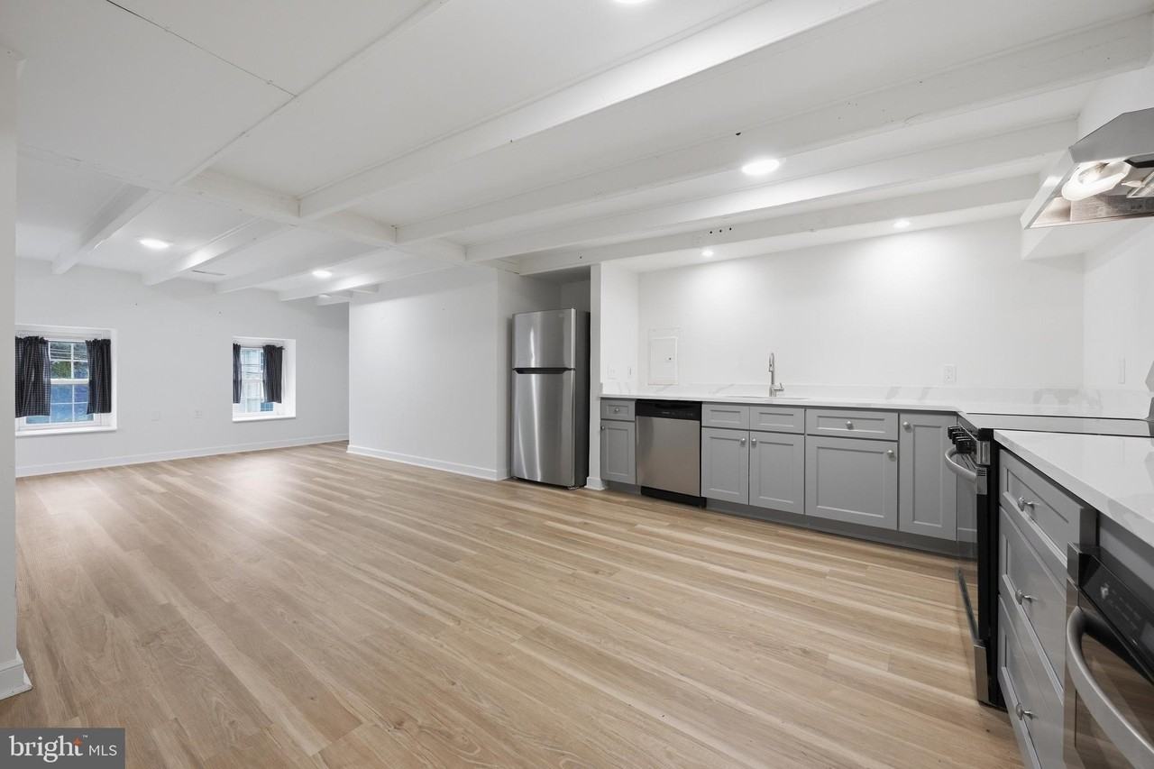 793 Penns Park Rd #B - Photo 3 of 13