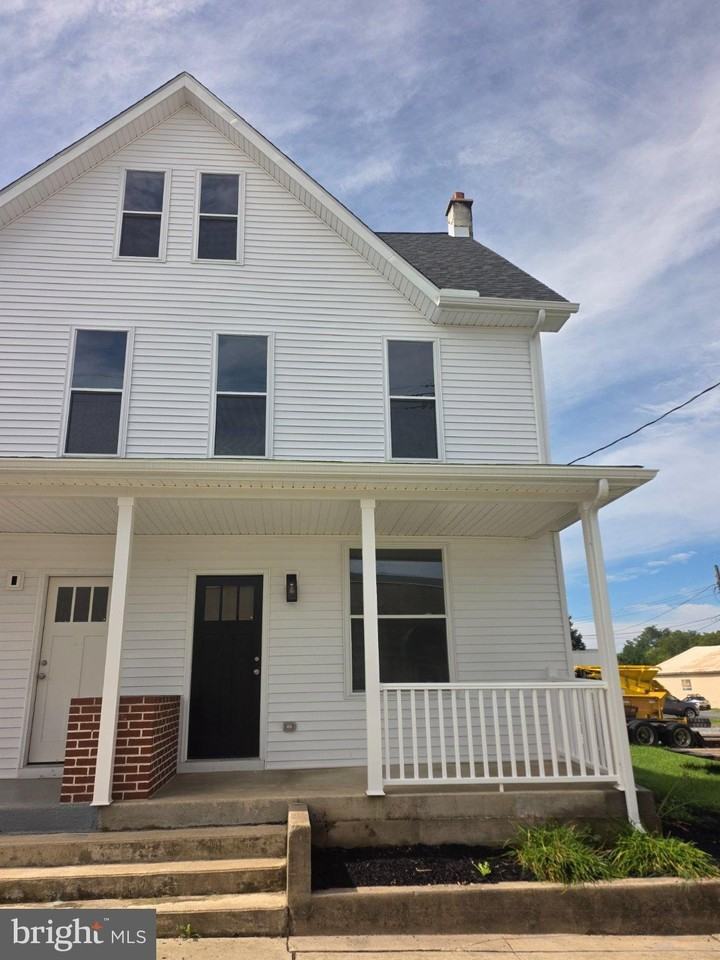 331 N College St - Photo 2 of 15