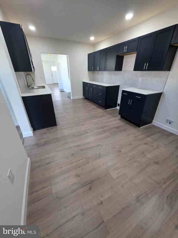 331 N College St - Photo 3 of 15