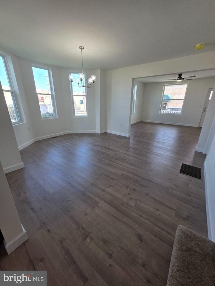 331 N College St - Photo 6 of 15