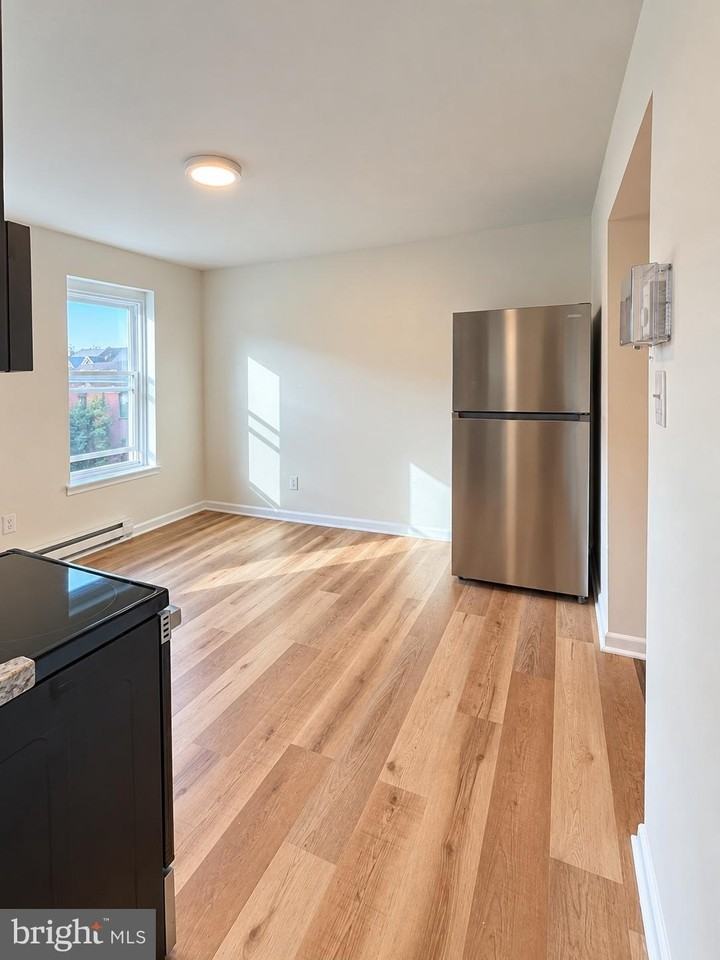 213 Main St #301 - Photo 4 of 13