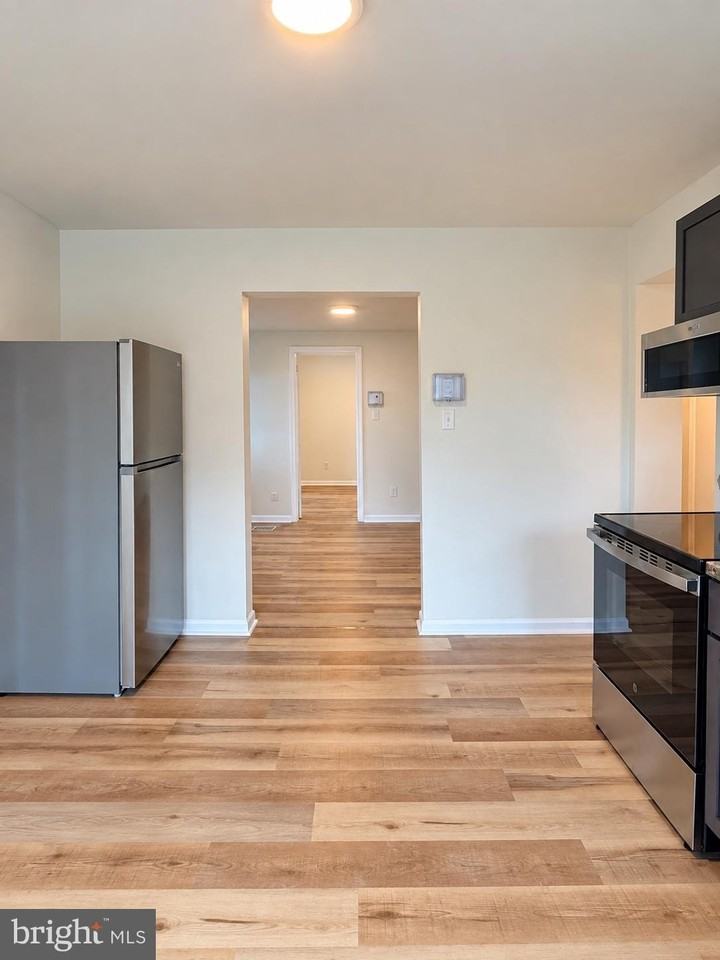 213 Main St #301 - Photo 5 of 13