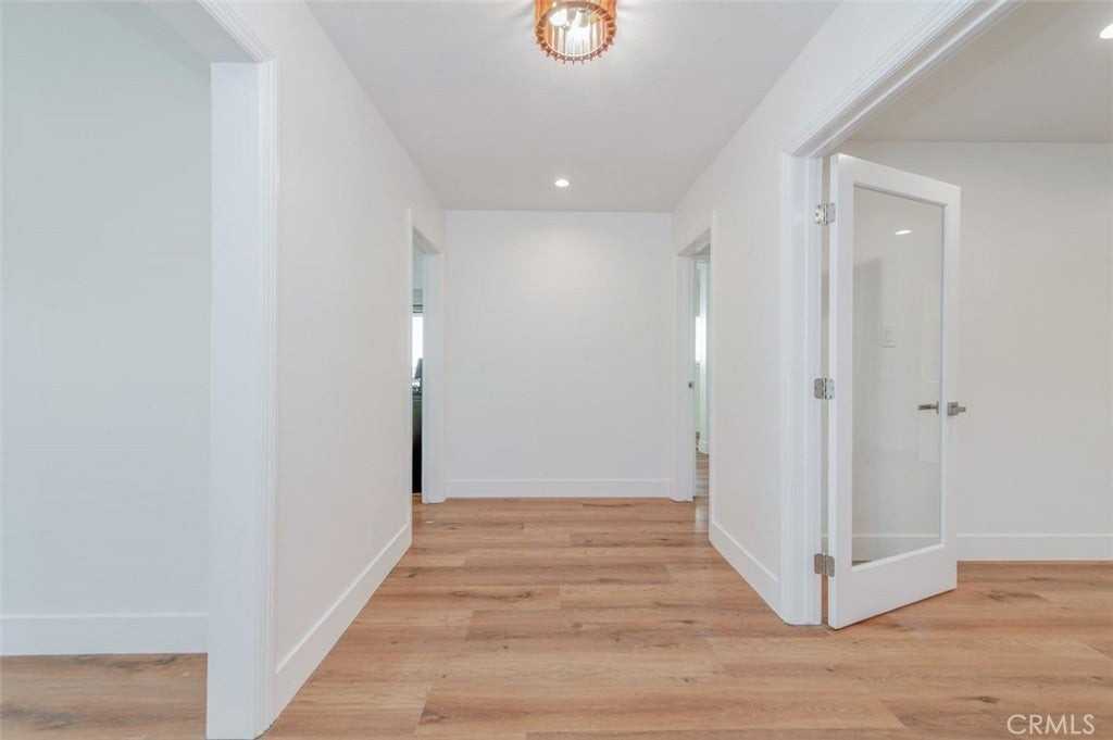 1227 Riedel Ave - Photo 4 of 36