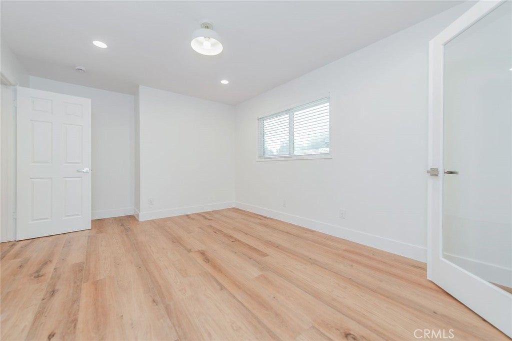 1227 Riedel Ave - Photo 5 of 36
