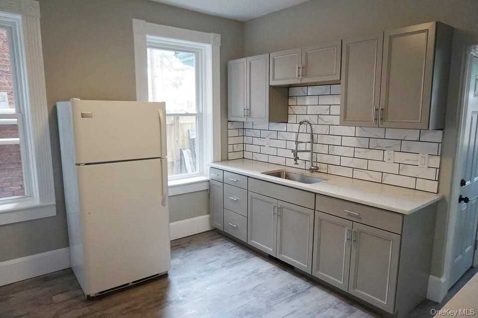 176 Mill St - Photo 2 of 10