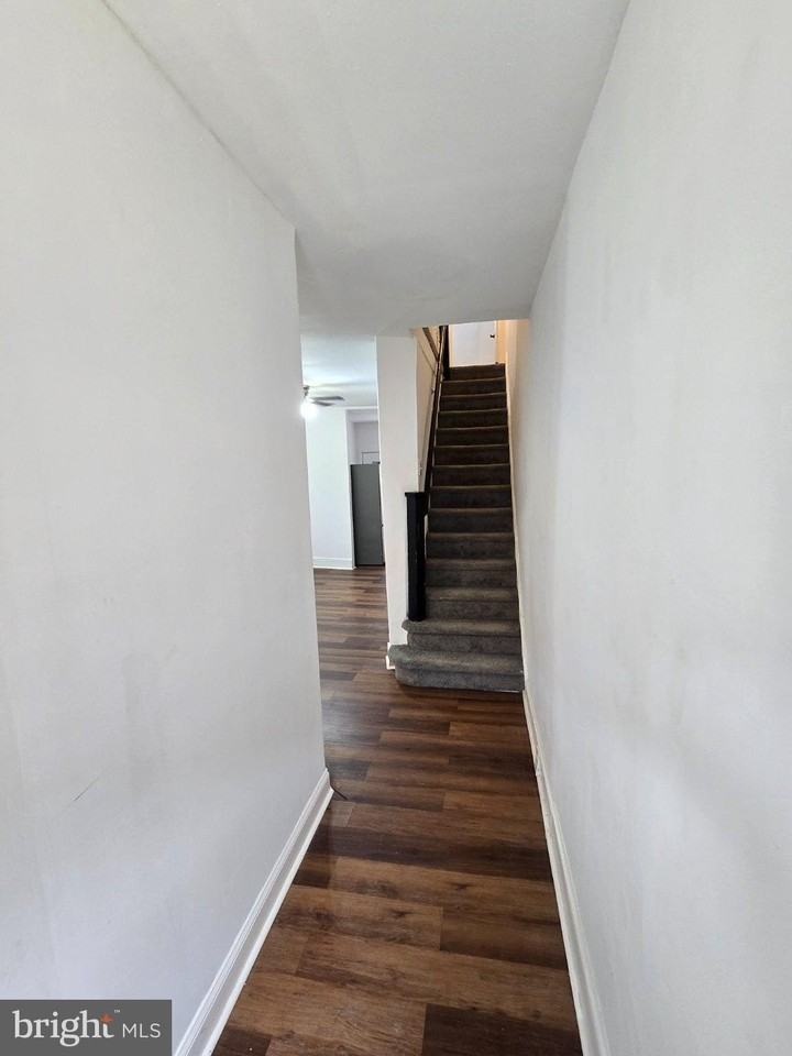 3112 N Stillman St - Photo 2 of 21