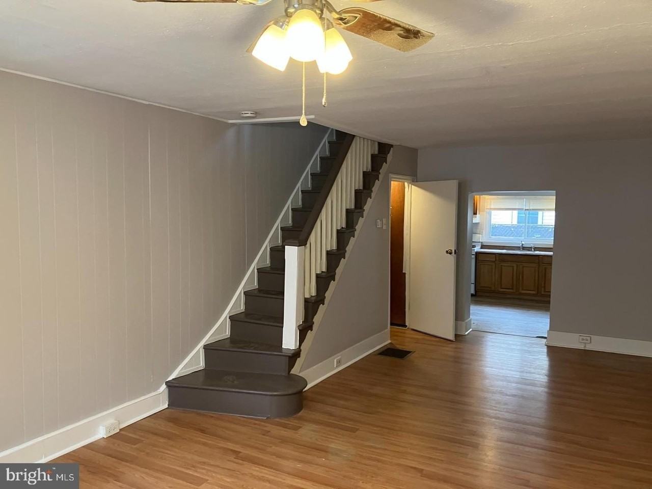 120 Sigel St - Photo 5 of 9