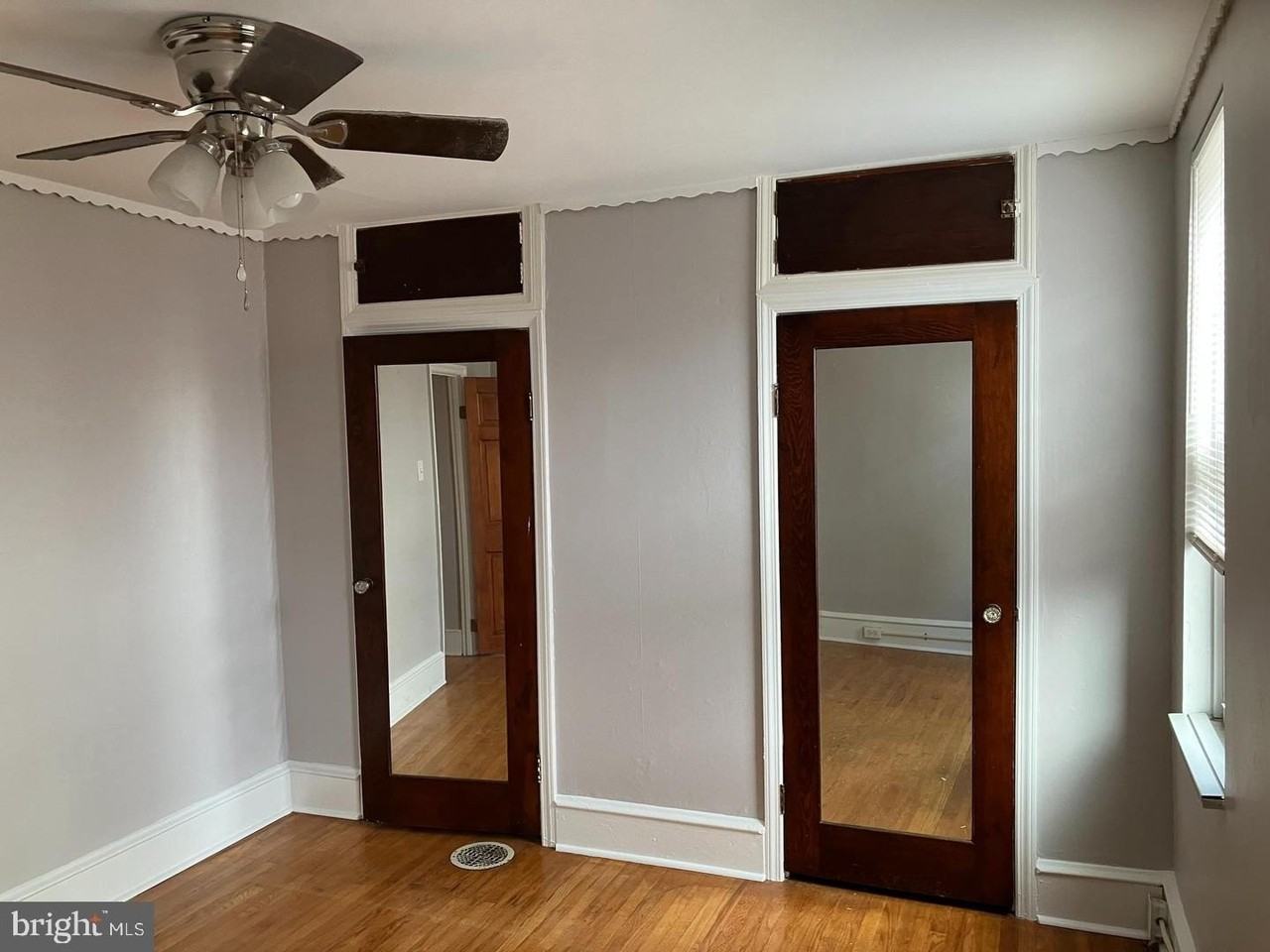 120 Sigel St - Photo 7 of 9