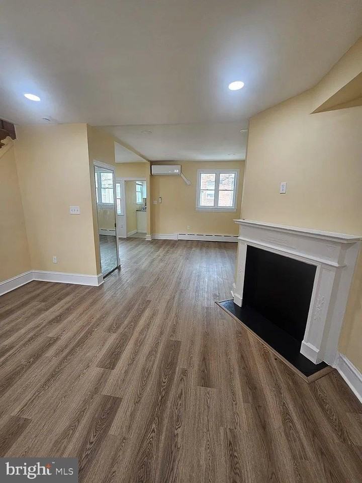 2126 S Norwood St - Photo 3 of 13