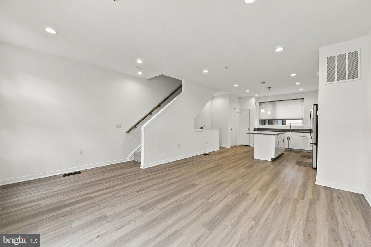 3115 Riseview Ln - Photo 5 of 47