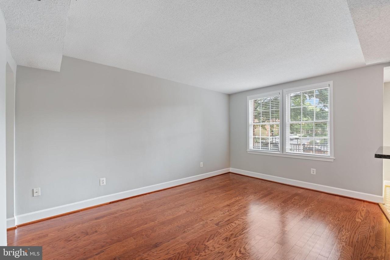 502 Bashford Ln #3213 - Photo 5 of 32