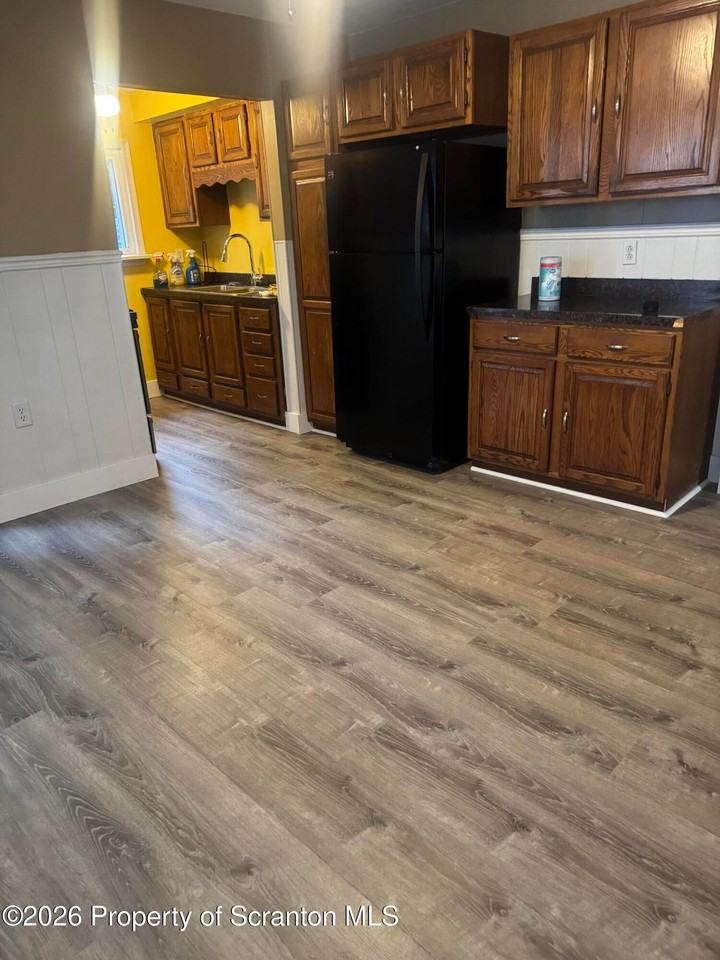 1275 Loomis Ave - Photo 2 of 15