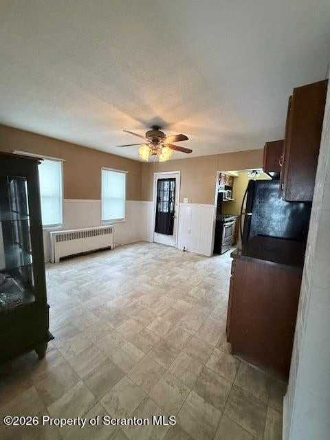 1275 Loomis Ave - Photo 4 of 15