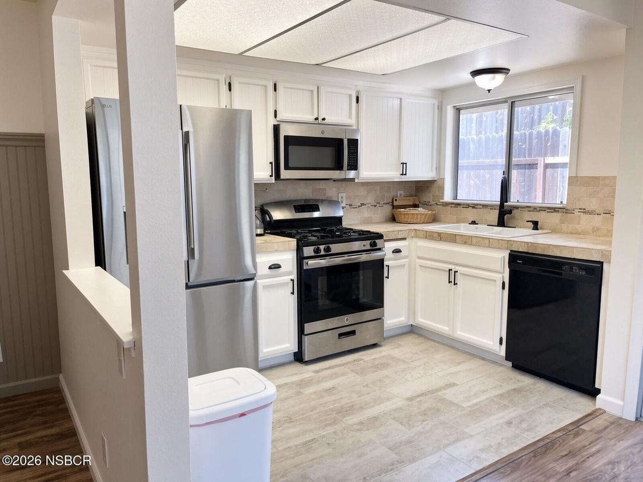 131 Walter Way - Photo 4 of 11