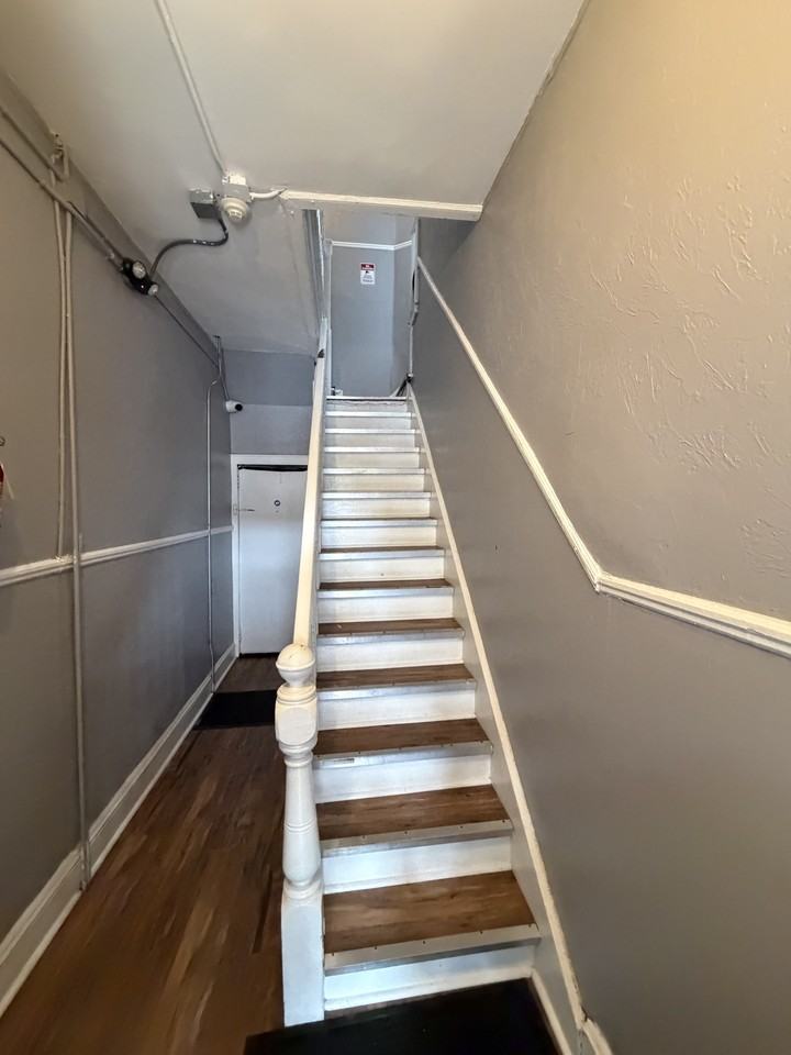 225 Harrison Ave - Photo 2 of 11