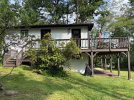 featured image of 6 Walters Farm Rd