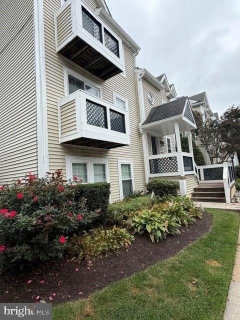 12948 Grays Pointe Rd #12948B - Photo 2 of 15