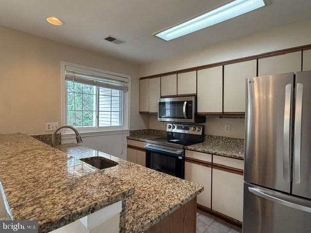 12948 Grays Pointe Rd #12948B - Photo 4 of 15