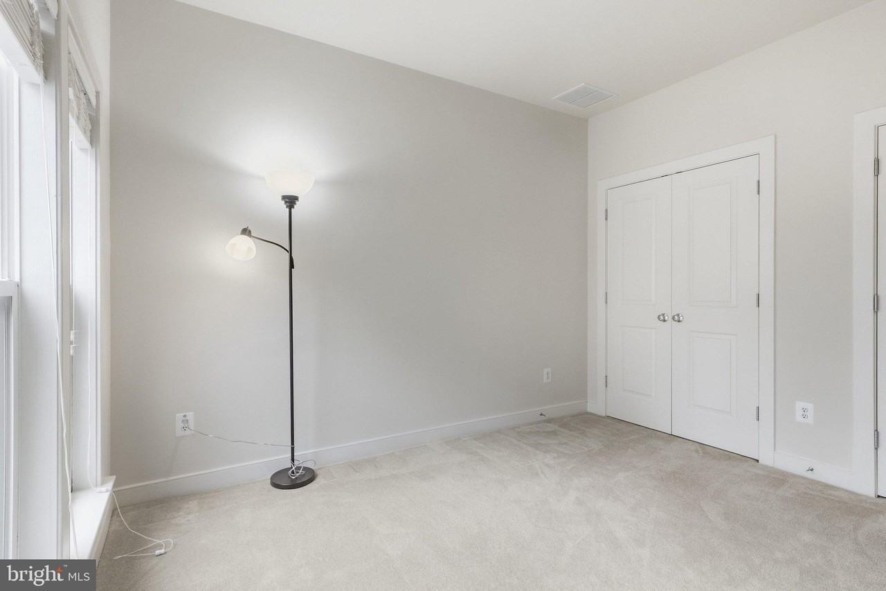 12170 Waveland St - Photo 4 of 44