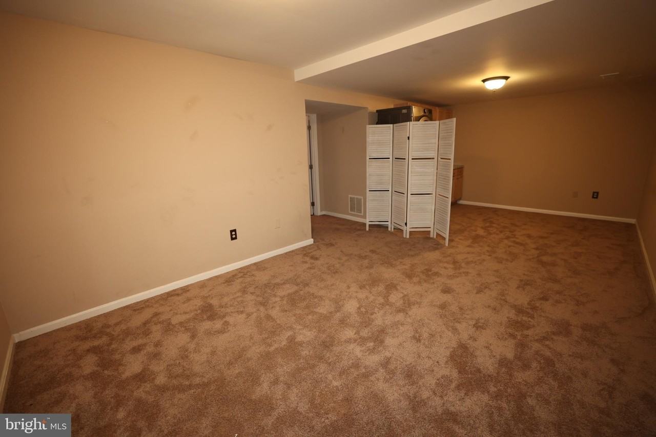 3094 Fennegan Ct - Photo 3 of 10
