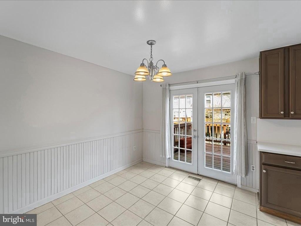 2904 Madeira Ct - Photo 4 of 50
