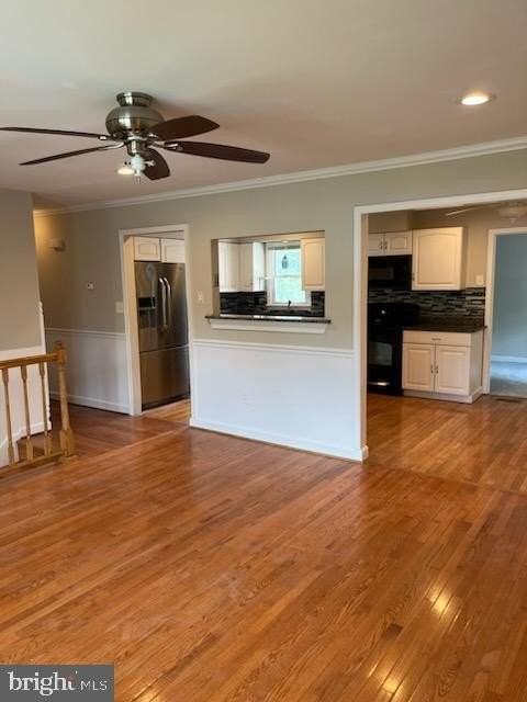 10310 Meadowview Dr - Photo 3 of 25