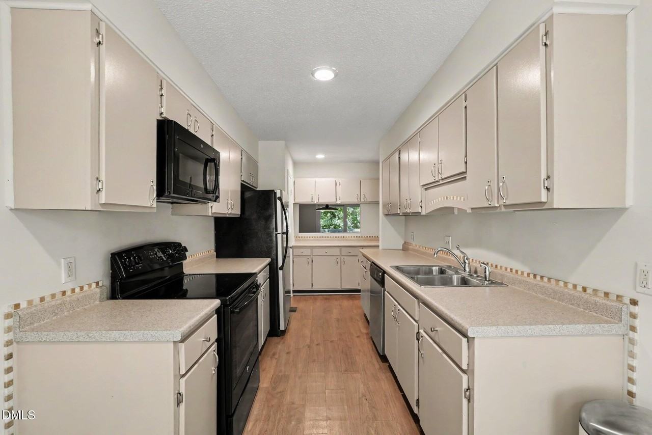 206 Ridge Trl - Photo 3 of 23