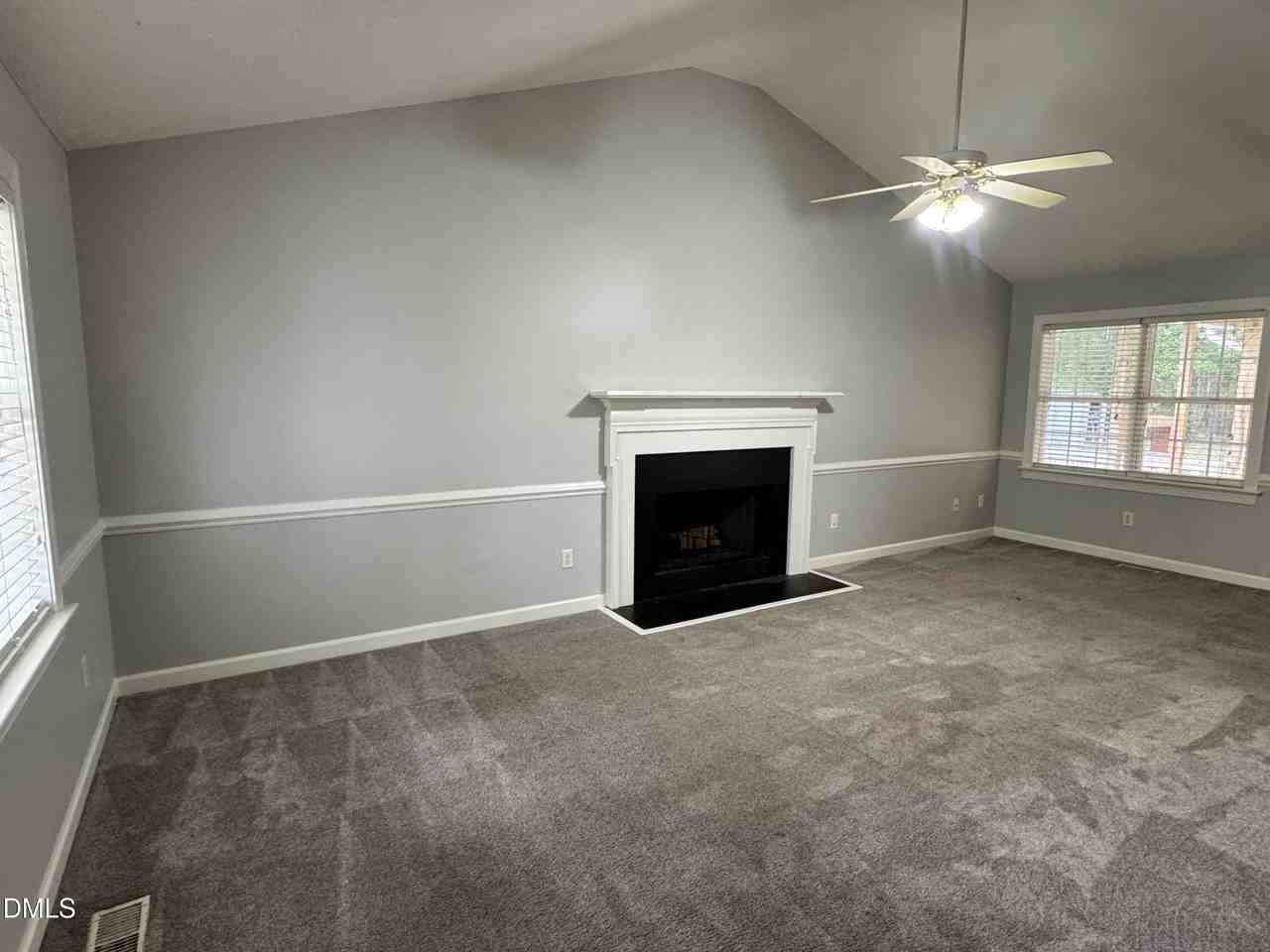 513 N Walnut St - Photo 3 of 9