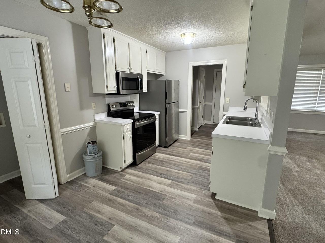 513 N Walnut St - Photo 4 of 9